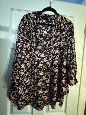 Cynthia Rowley Plus Size Floral Blouse 3X Navy Peach Flowy Top Women Dressy